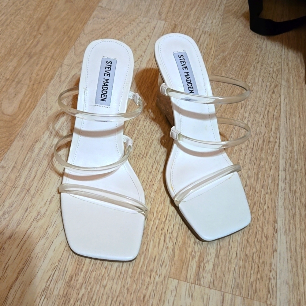 Steve Madden 7.5w clear block sandals